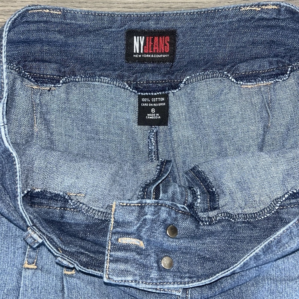Y2K NY Jeans New York & Company Blue Denim Skort Size 6 Short Pockets Button - Picture 3 of 9